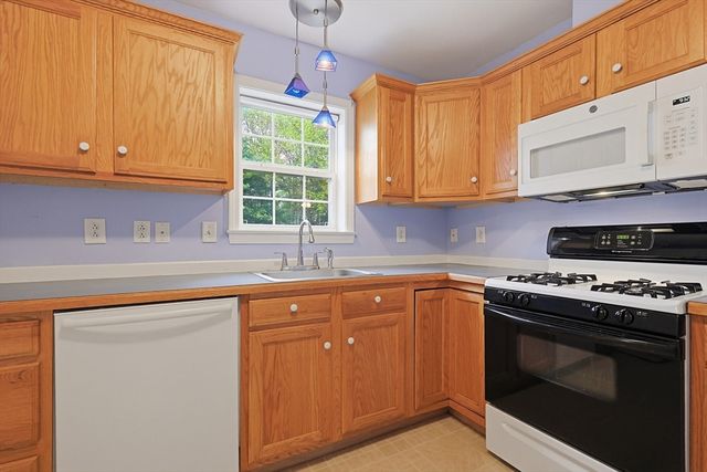12 Mountain Ash Rd 12, East Bridgewater, MA 02333
