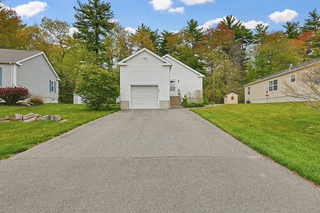 12 Mountain Ash Rd 12, East Bridgewater, MA 02333