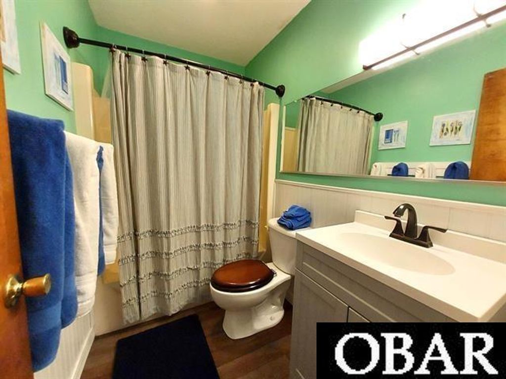 Image 19 of property listing at 1801 S Virginia Dare Trl Unit 9, Kill Devil Hills, NC 27948