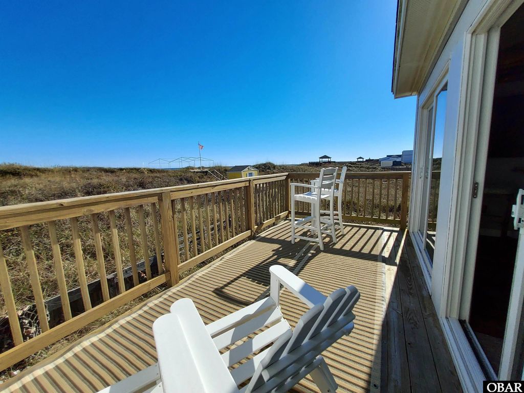 Image 10 of property listing at 1801 S Virginia Dare Trl Unit 9, Kill Devil Hills, NC 27948