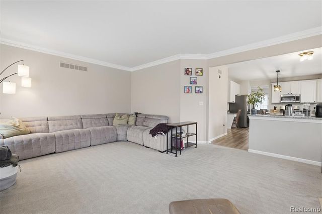 1090 Polo Drive, South Lyon, MI 48178