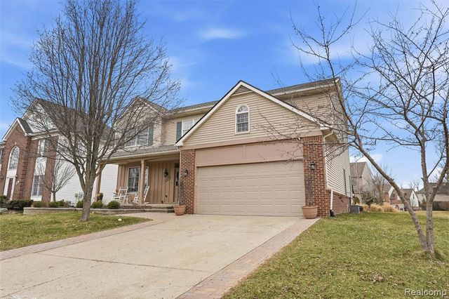 1090 Polo Drive, South Lyon, MI 48178