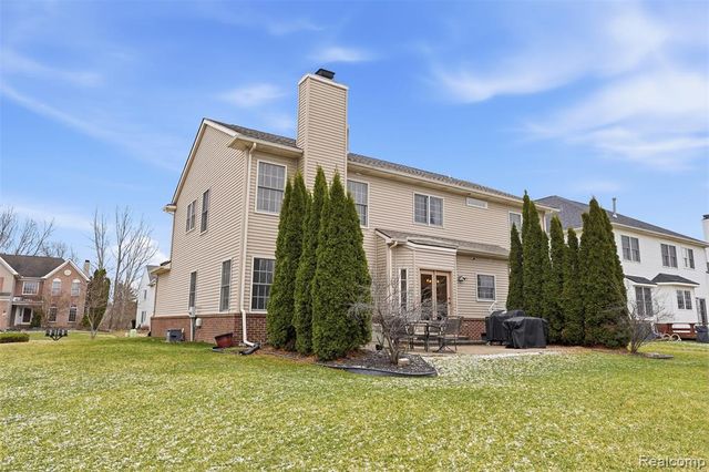 1090 Polo Drive, South Lyon, MI 48178