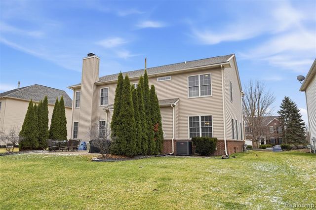 1090 Polo Drive, South Lyon, MI 48178