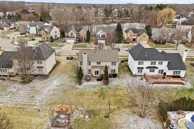 1090 Polo Drive, South Lyon, MI 48178