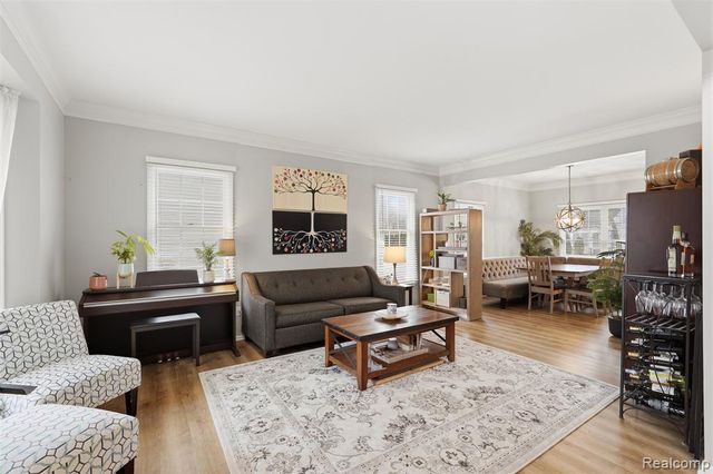 1090 Polo Drive, South Lyon, MI 48178