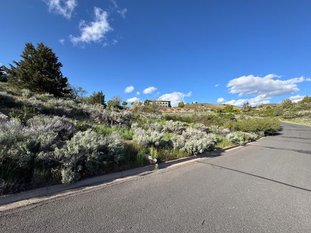 Clairmont Drive 5, 6, 11 & 12, Klamath Falls, OR 97601