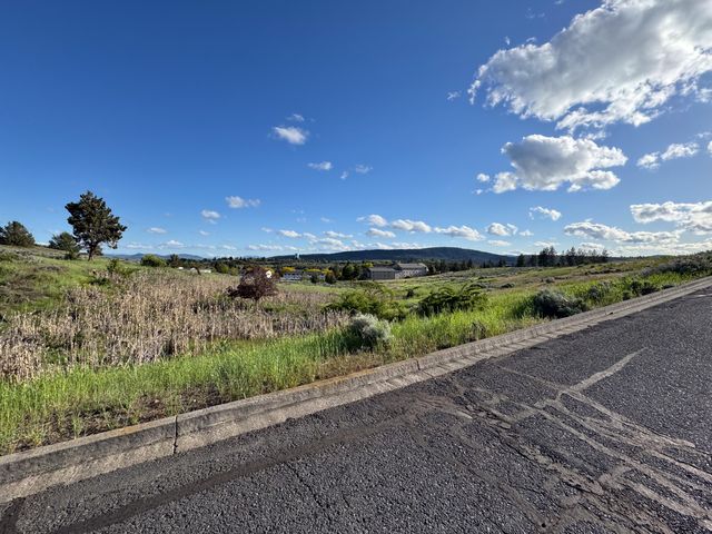 Clairmont Drive 5, 6, 11 & 12, Klamath Falls, OR 97601