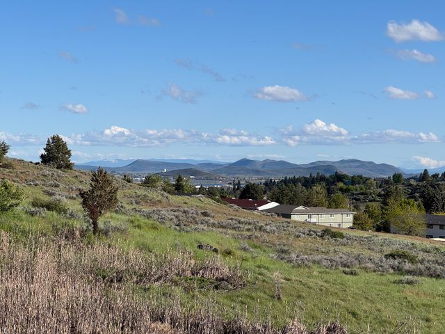 Clairmont Drive 5, 6, 11 & 12, Klamath Falls, OR 97601