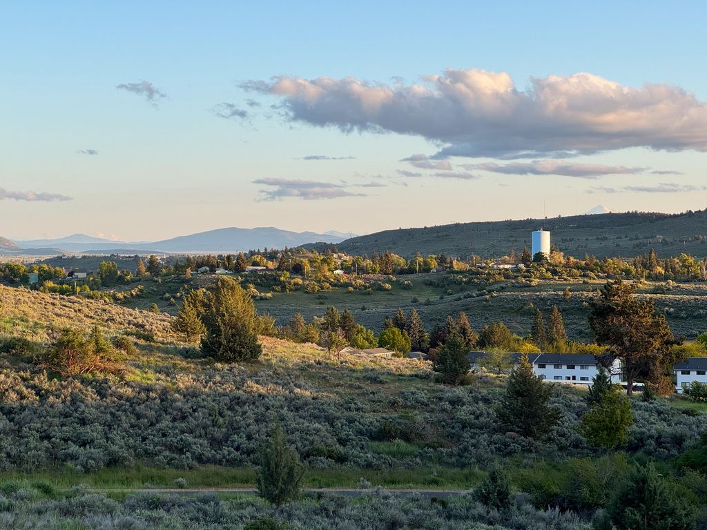 Clairmont Drive 5, 6, 11 & 12, Klamath Falls, OR 97601