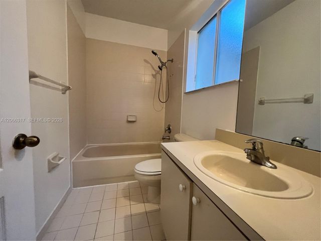 8564 SW 214th Way, Cutler Bay, FL 33189