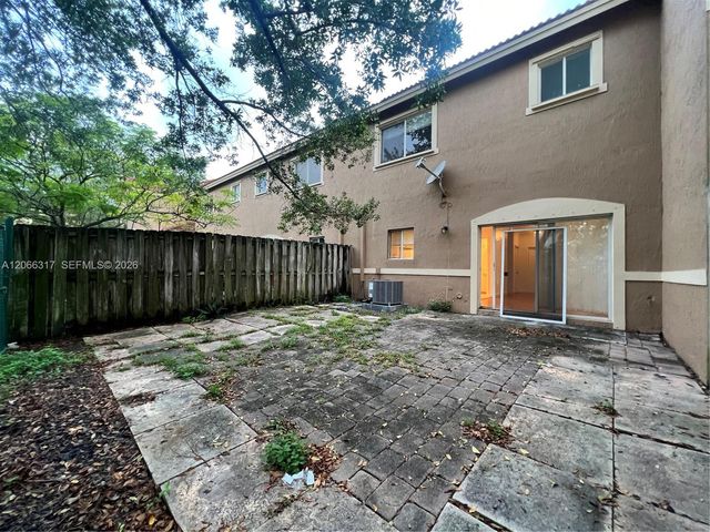 8564 SW 214th Way, Cutler Bay, FL 33189