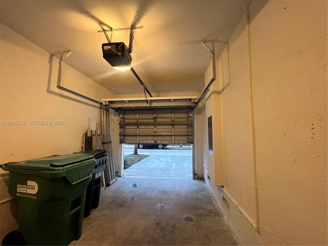 8564 SW 214th Way, Cutler Bay, FL 33189