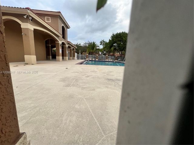 8564 SW 214th Way, Cutler Bay, FL 33189