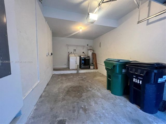 8564 SW 214th Way, Cutler Bay, FL 33189