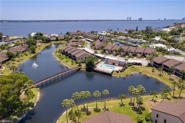 15489 Admiralty CIR 5, North Fort Myers, FL 33917