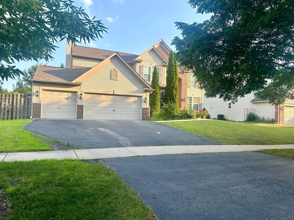 402 Marshall Ash Street, Bolingbrook, IL 60490