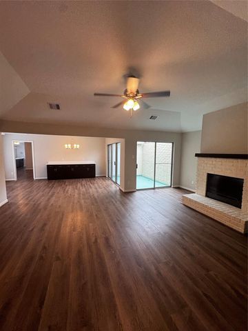 8807 Belle Glen Drive, Houston, TX 77099