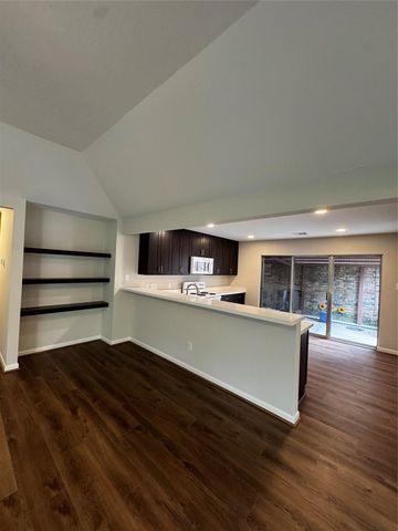 8807 Belle Glen Drive, Houston, TX 77099