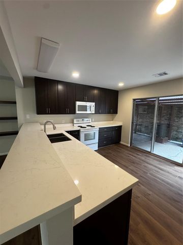 8807 Belle Glen Drive, Houston, TX 77099
