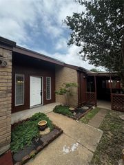 8807 Belle Glen Drive, Houston, TX 77099