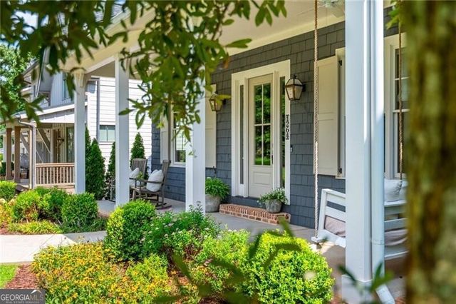 1264 Hayes Drive SE, Smyrna, GA 30080