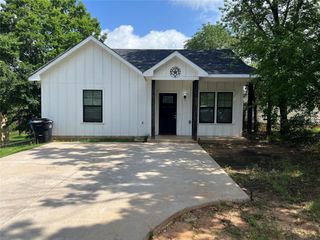 605 W MARTIN LUTHER KING Street, Denison, TX 75020