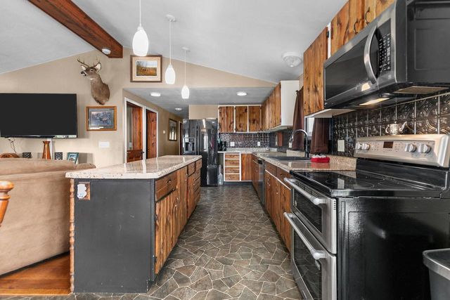 3290 QUARRY DRIVE, Omro, WI 54963