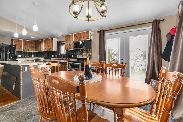 3290 QUARRY DRIVE, Omro, WI 54963