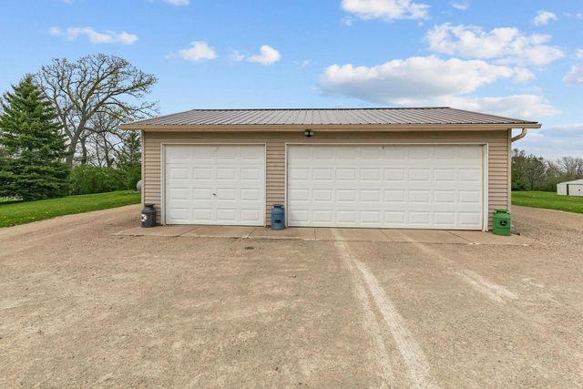 3290 QUARRY DRIVE, Omro, WI 54963