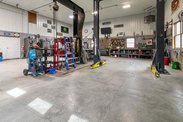 3290 QUARRY DRIVE, Omro, WI 54963