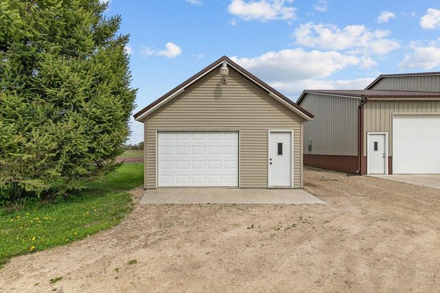 3290 QUARRY DRIVE, Omro, WI 54963