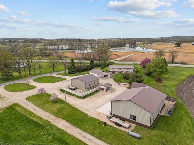 3290 QUARRY DRIVE, Omro, WI 54963