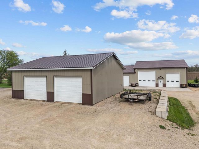 3290 QUARRY DRIVE, Omro, WI 54963
