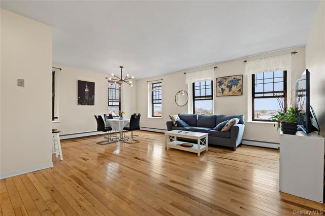 310 Riverside Boulevard 5F, Long Beach, NY 11561