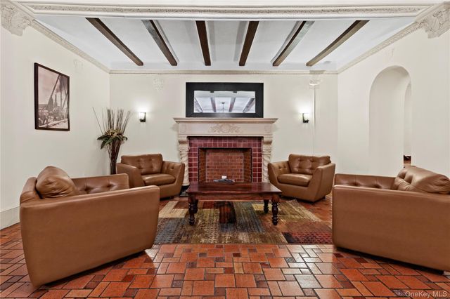 310 Riverside Boulevard 5F, Long Beach, NY 11561