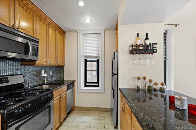 310 Riverside Boulevard 5F, Long Beach, NY 11561