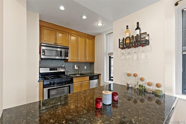 310 Riverside Boulevard 5F, Long Beach, NY 11561