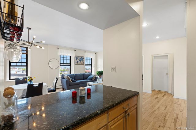 310 Riverside Boulevard 5F, Long Beach, NY 11561