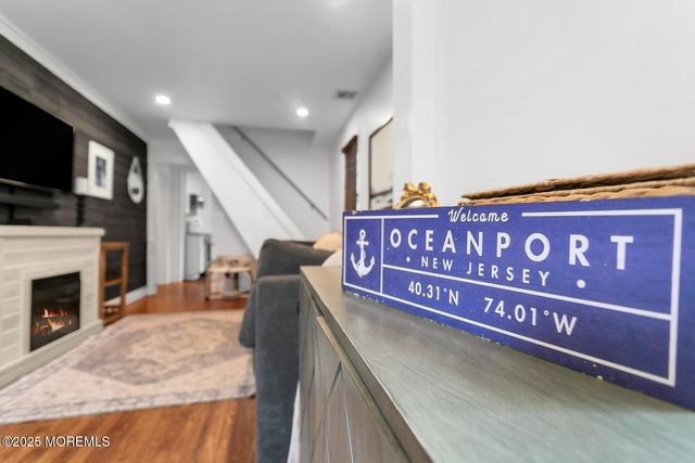 26 Willow Court, Oceanport, NJ 07757