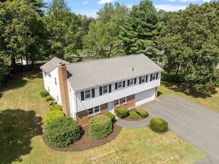 4 Whipple Rd, Peabody, MA 01960
