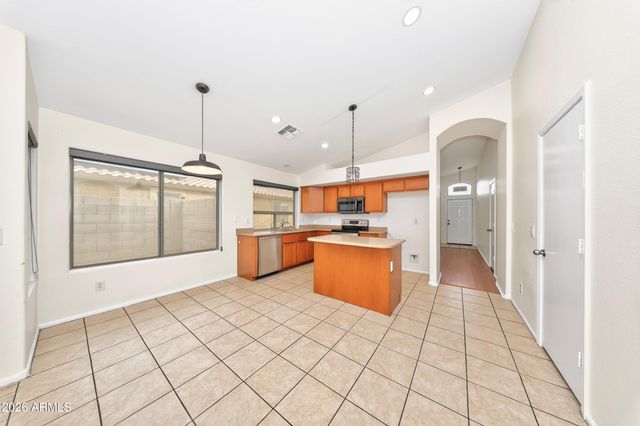 5016 S ROVEY Parkway, Buckeye, AZ 85326