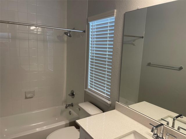 122 Revere DR, Kyle, TX 78640