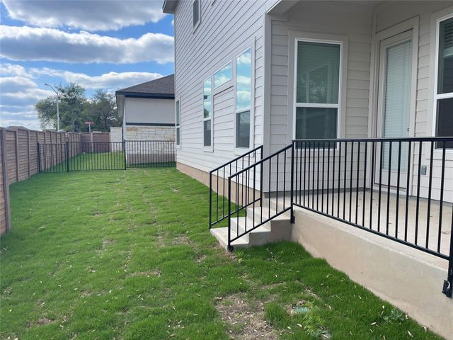 122 Revere DR, Kyle, TX 78640