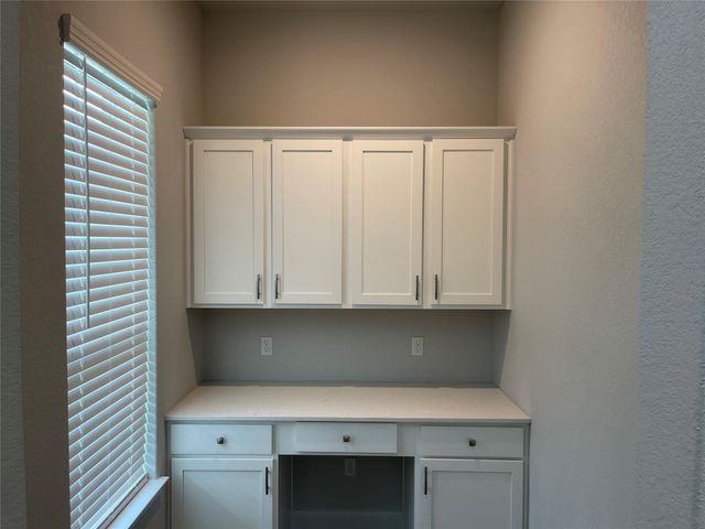 122 Revere DR, Kyle, TX 78640