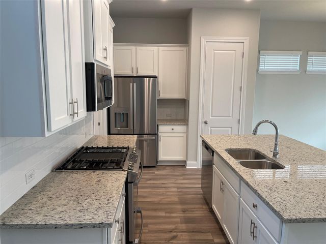 122 Revere DR, Kyle, TX 78640