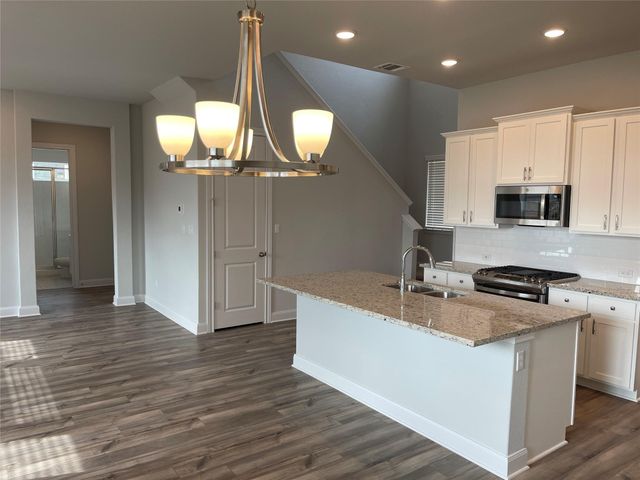 122 Revere DR, Kyle, TX 78640