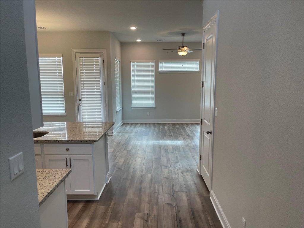 122 Revere DR, Kyle, TX 78640