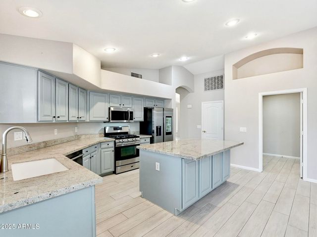 9926 E Pantera Avenue, Mesa, AZ 85212