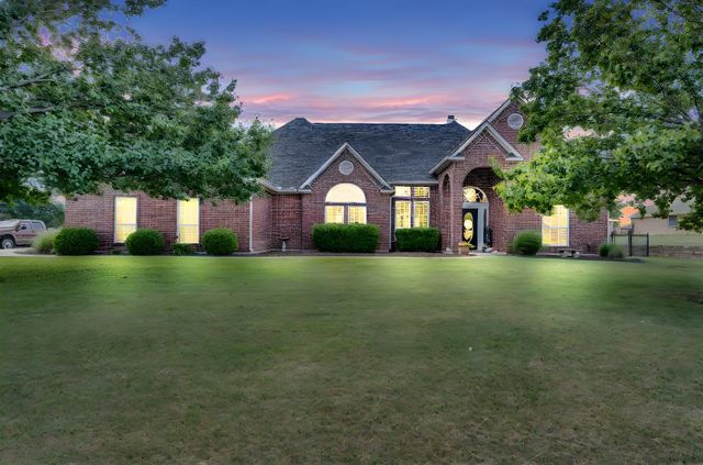 5631 Mission Court, Midlothian, TX 76065